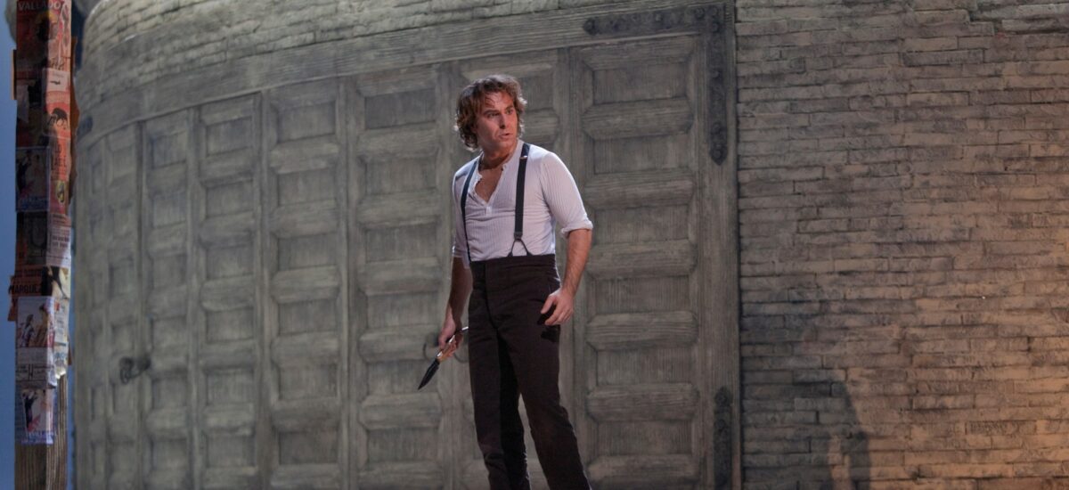 roberto-alagna-carmen-par-richard-eyre-1200x550